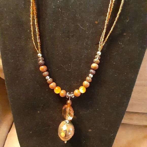 HANDBEADED PENDANT/3 STRAND NECKLACE 17" - Picture 5 of 6